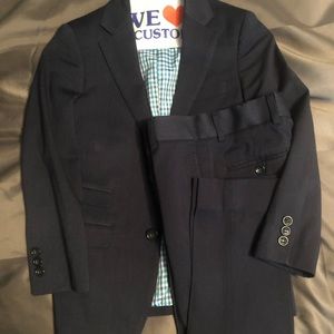 Boys suit , navy 8 yo